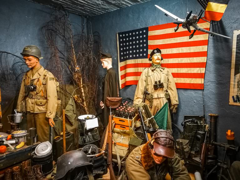 Scène de guerre au Musée du Souvenir 40-45