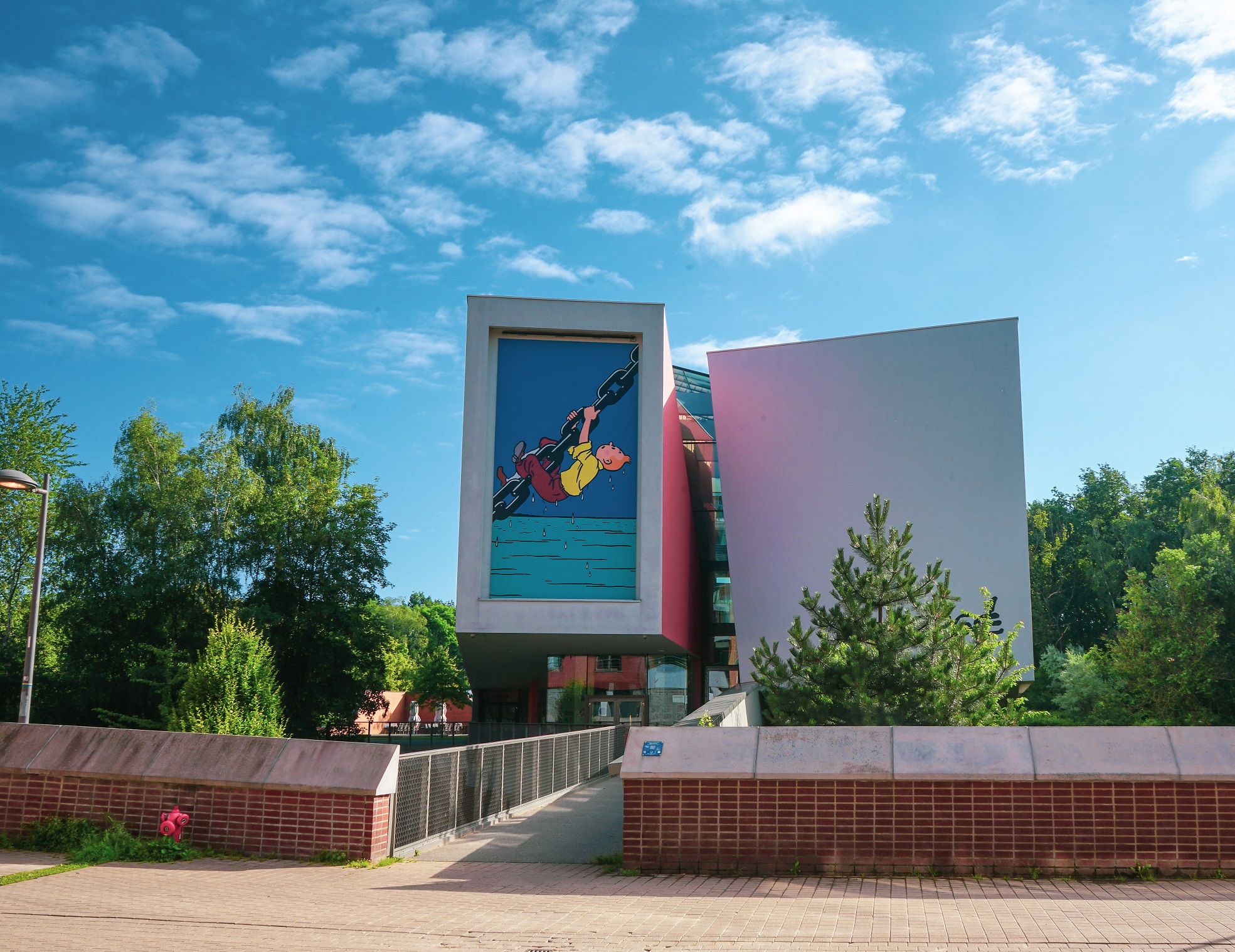 Facade du musee Herge a Louvain-la-Neuve